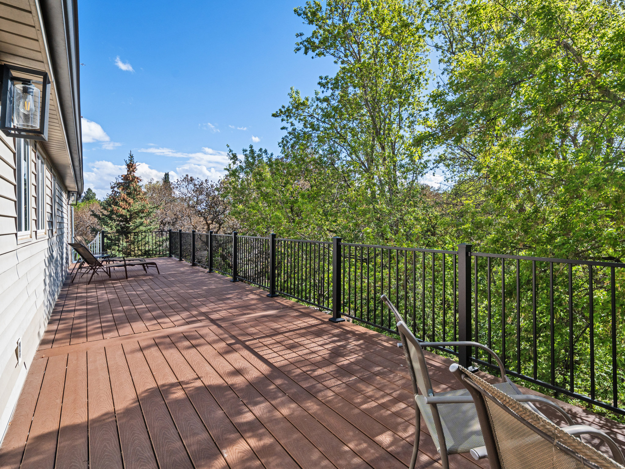 EASTWOOD - Residential