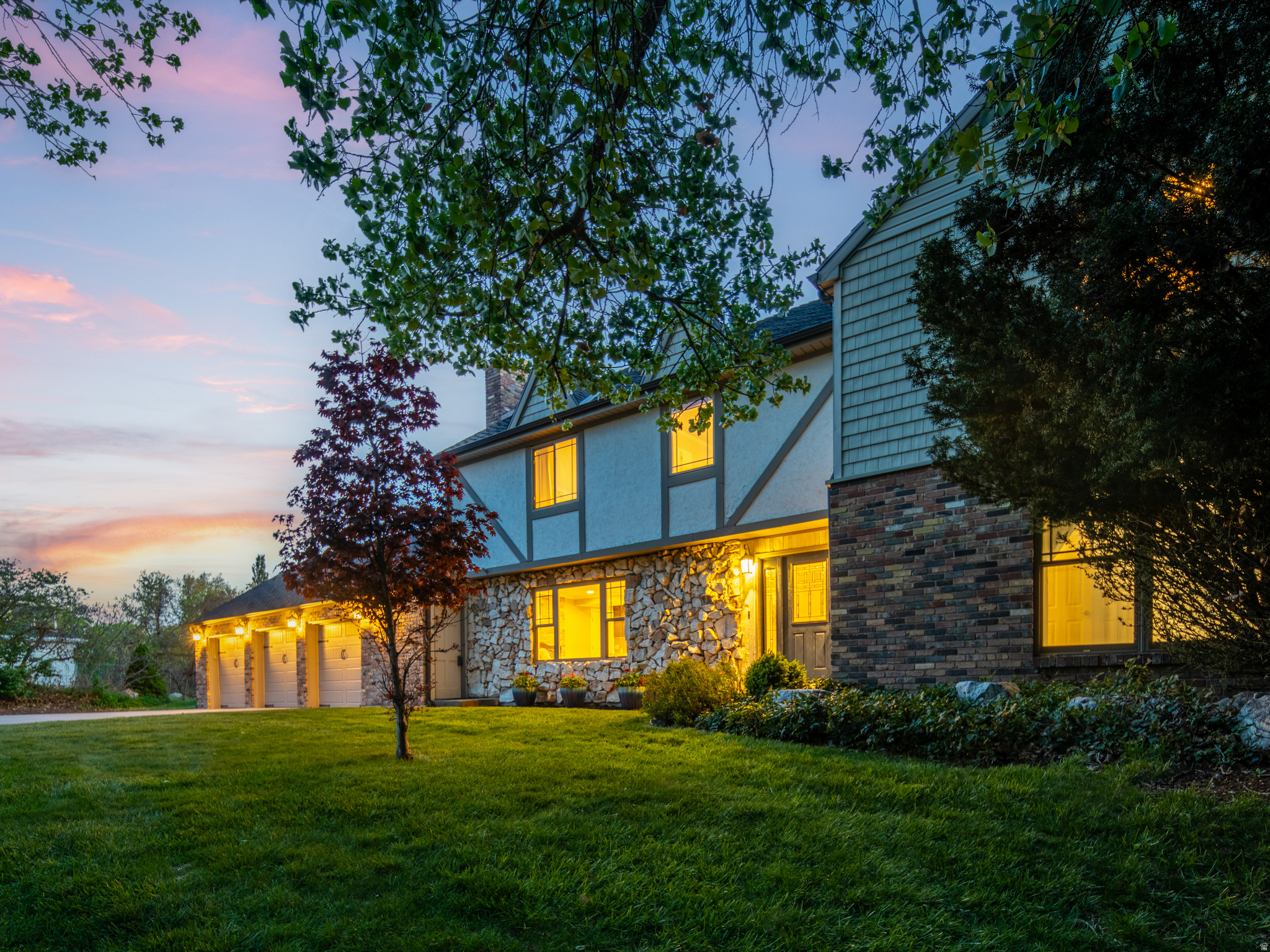 EASTWOOD - Residential