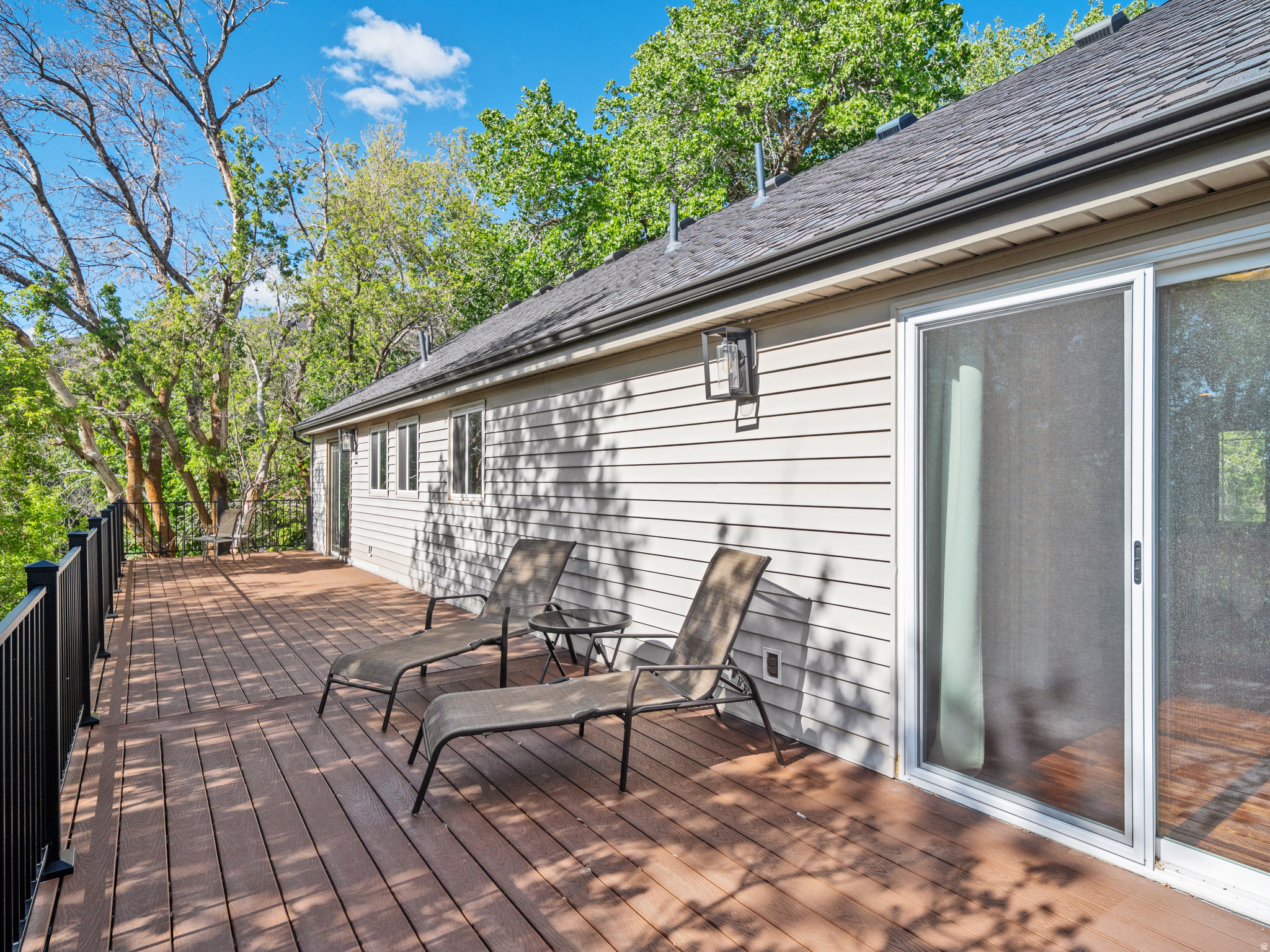 EASTWOOD - Residential