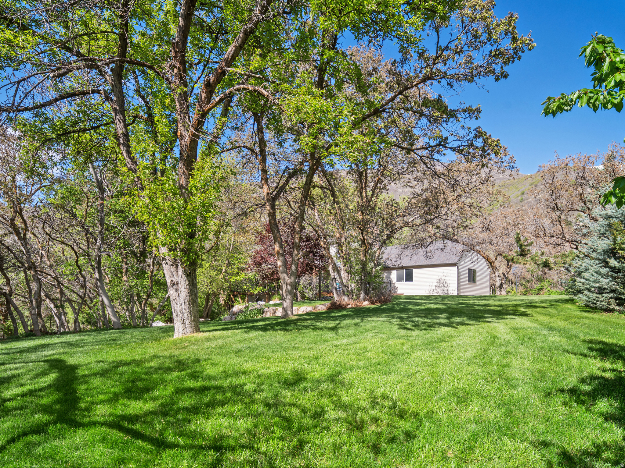 EASTWOOD - Residential