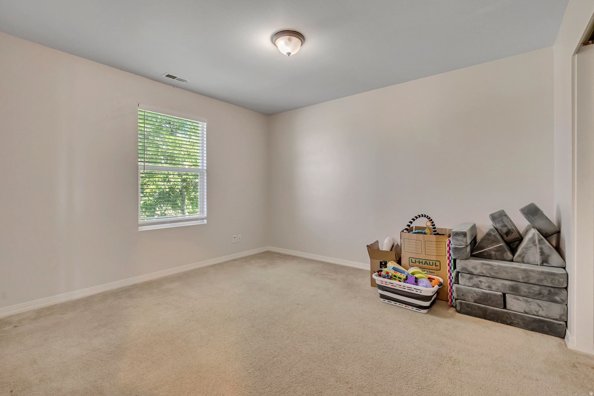 GATEWAY NEIGHBORHOOD - Residential Lease