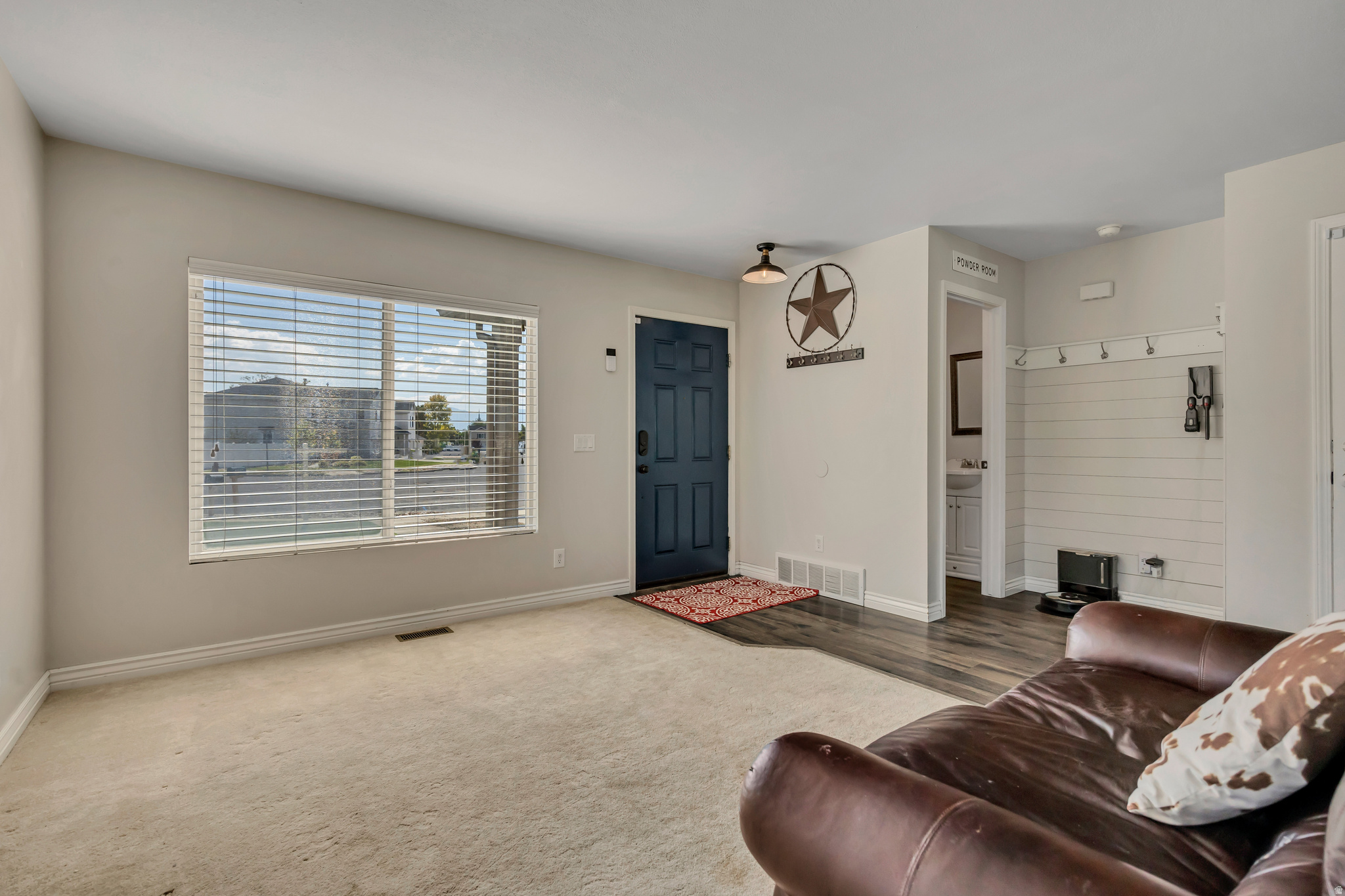 GATEWAY NEIGHBORHOOD - Residential Lease