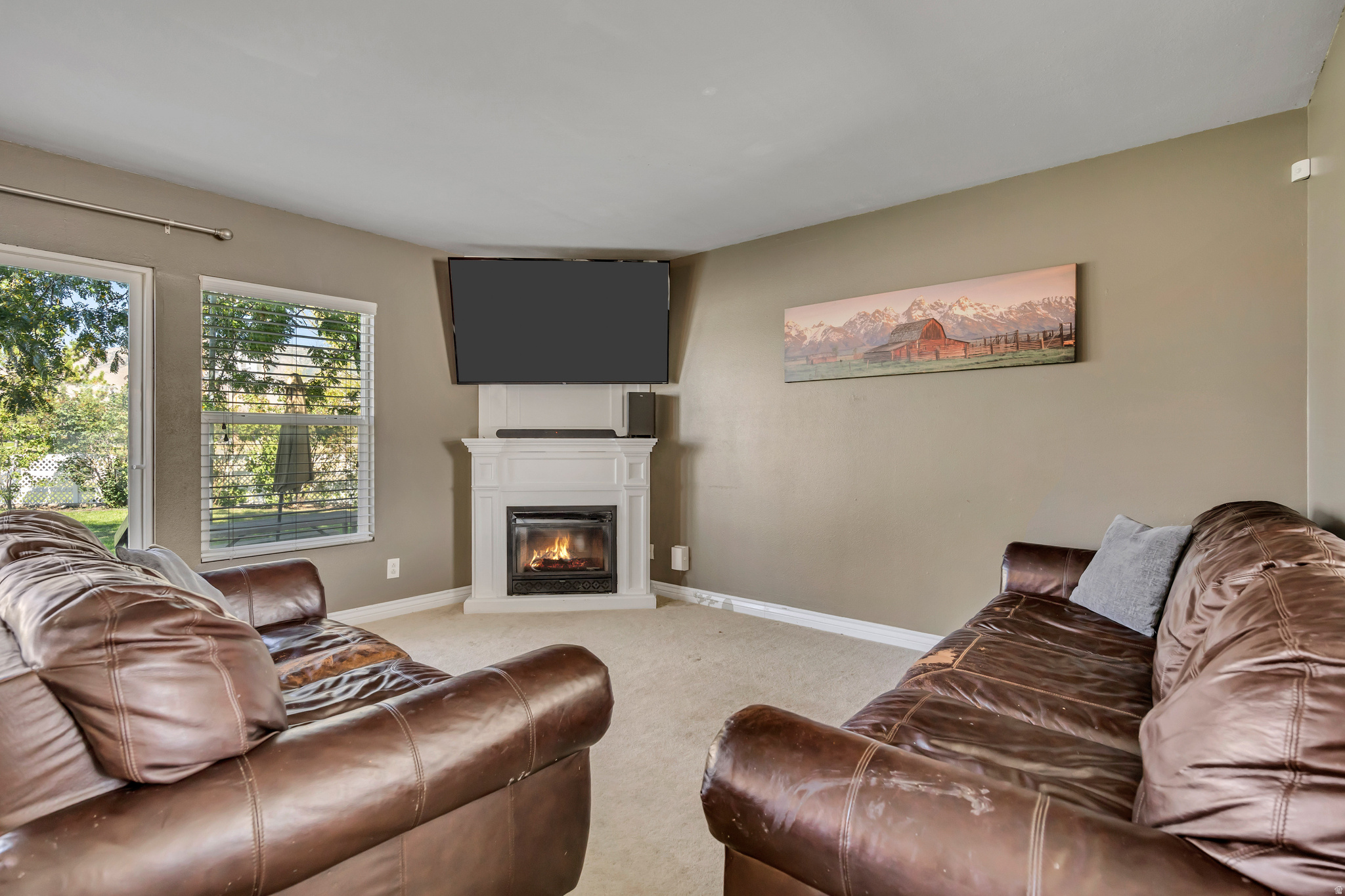 GATEWAY NEIGHBORHOOD - Residential Lease