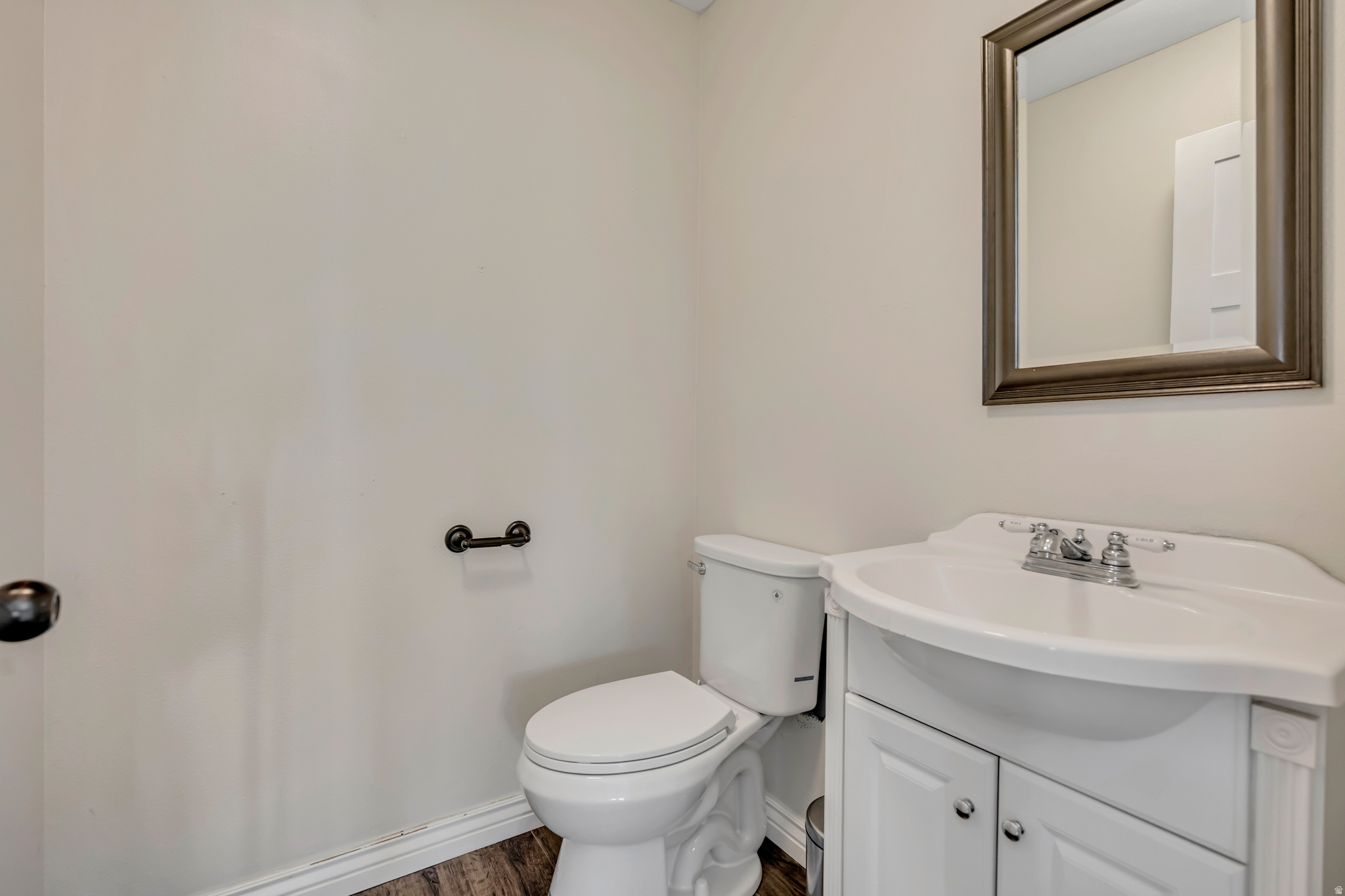 GATEWAY NEIGHBORHOOD - Residential Lease