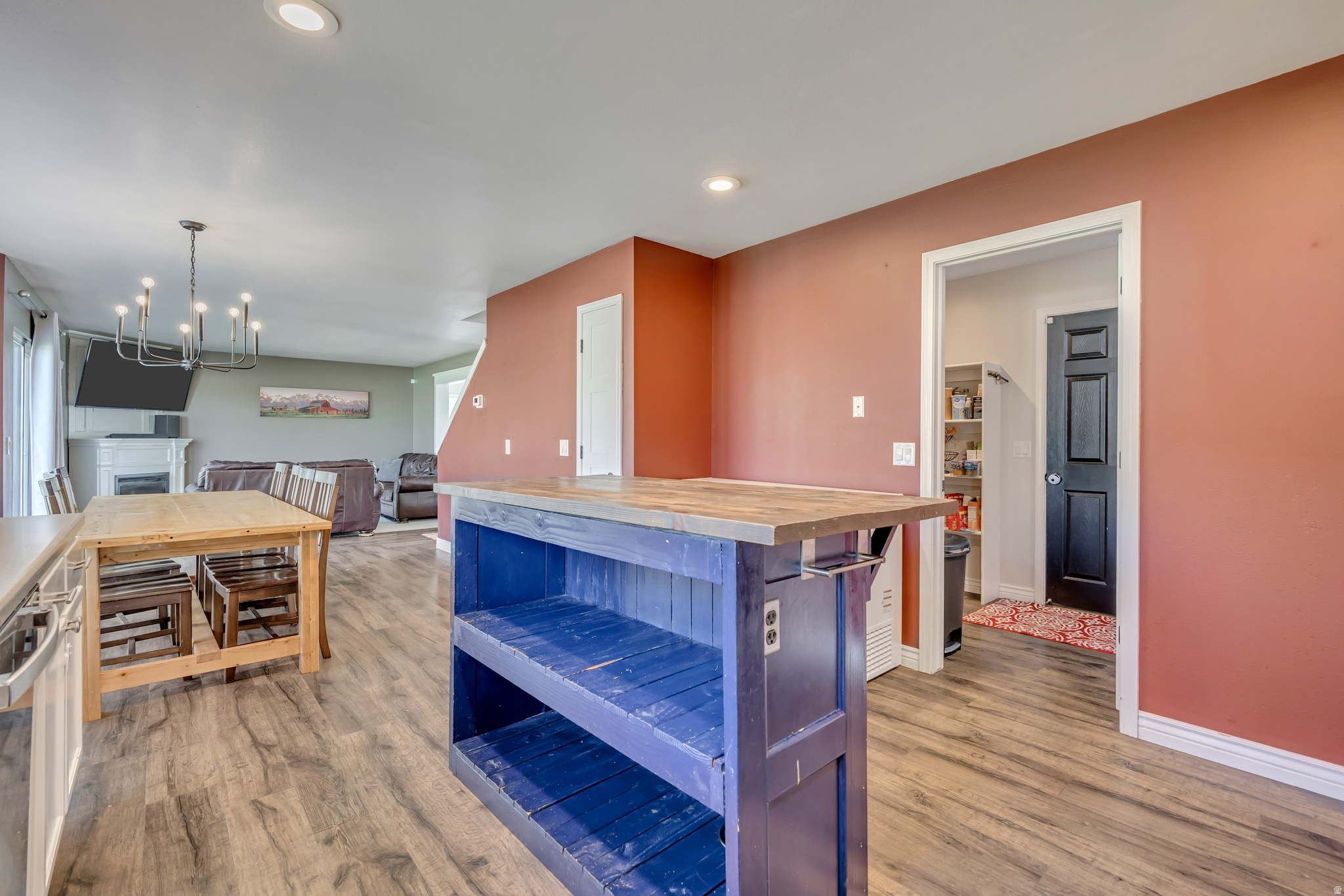 GATEWAY NEIGHBORHOOD - Residential Lease