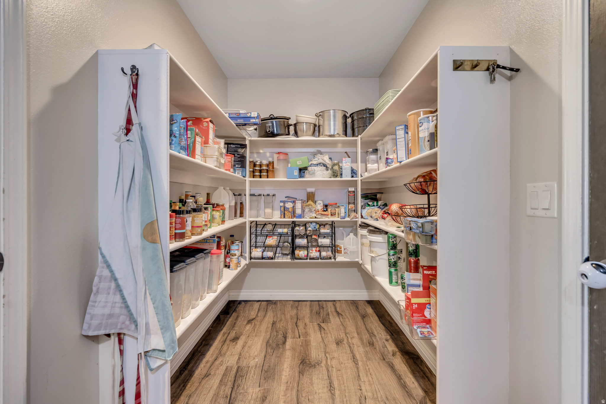 GATEWAY NEIGHBORHOOD - Residential Lease