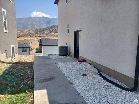Tiny photo for 1867 S LONGVIEW RD, Santaquin, UT 84655 (MLS # 2112898)