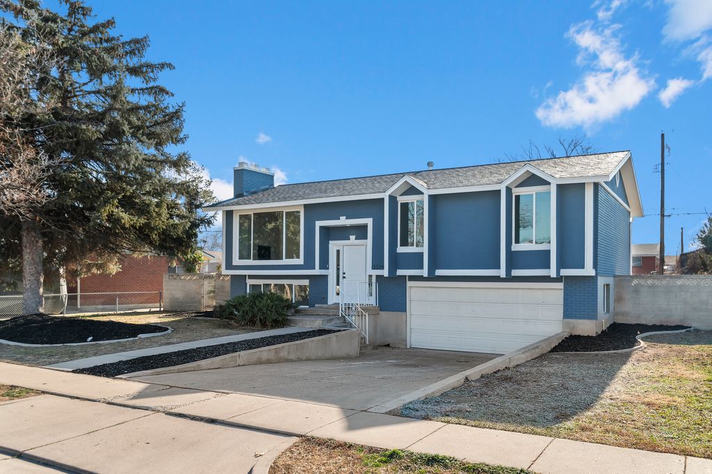 Photo of 3329 W SUNNYBROOK DR, West Valley City, UT 84119 (MLS # 2128571)
