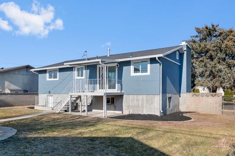 Tiny photo for 3329 W SUNNYBROOK DR, West Valley City, UT 84119 (MLS # 2128571)