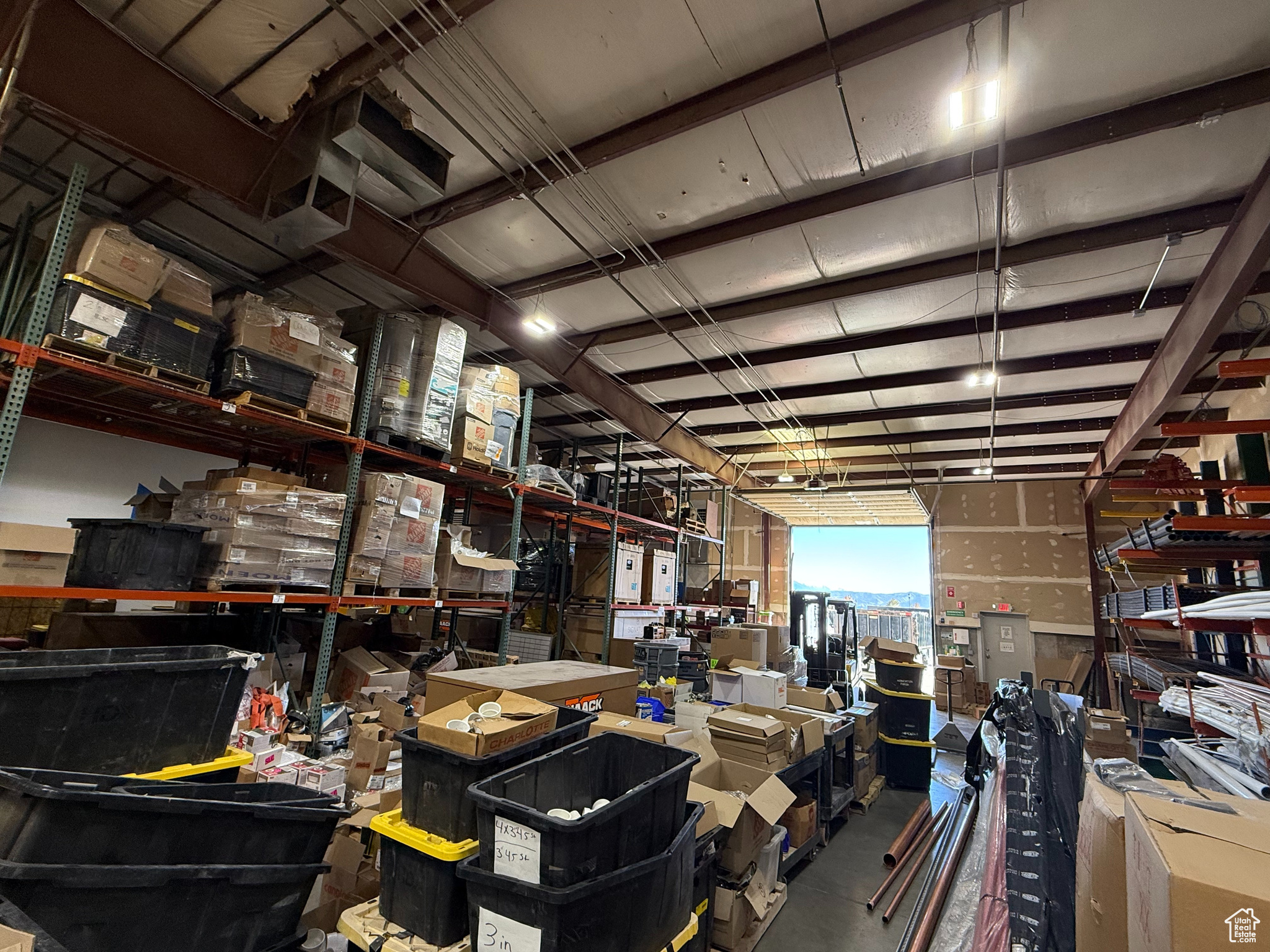 LANDINGS POINT CON - Commercial Sale