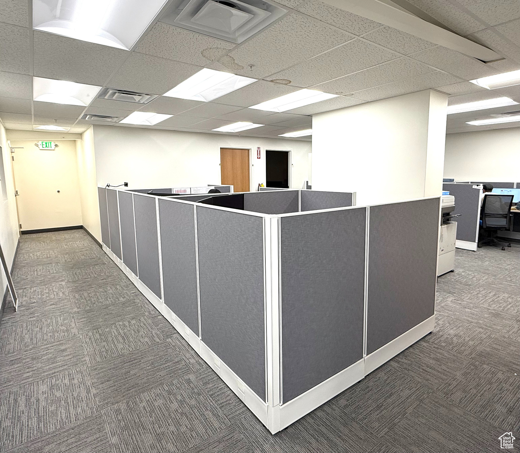 LANDINGS POINT CON - Commercial Sale