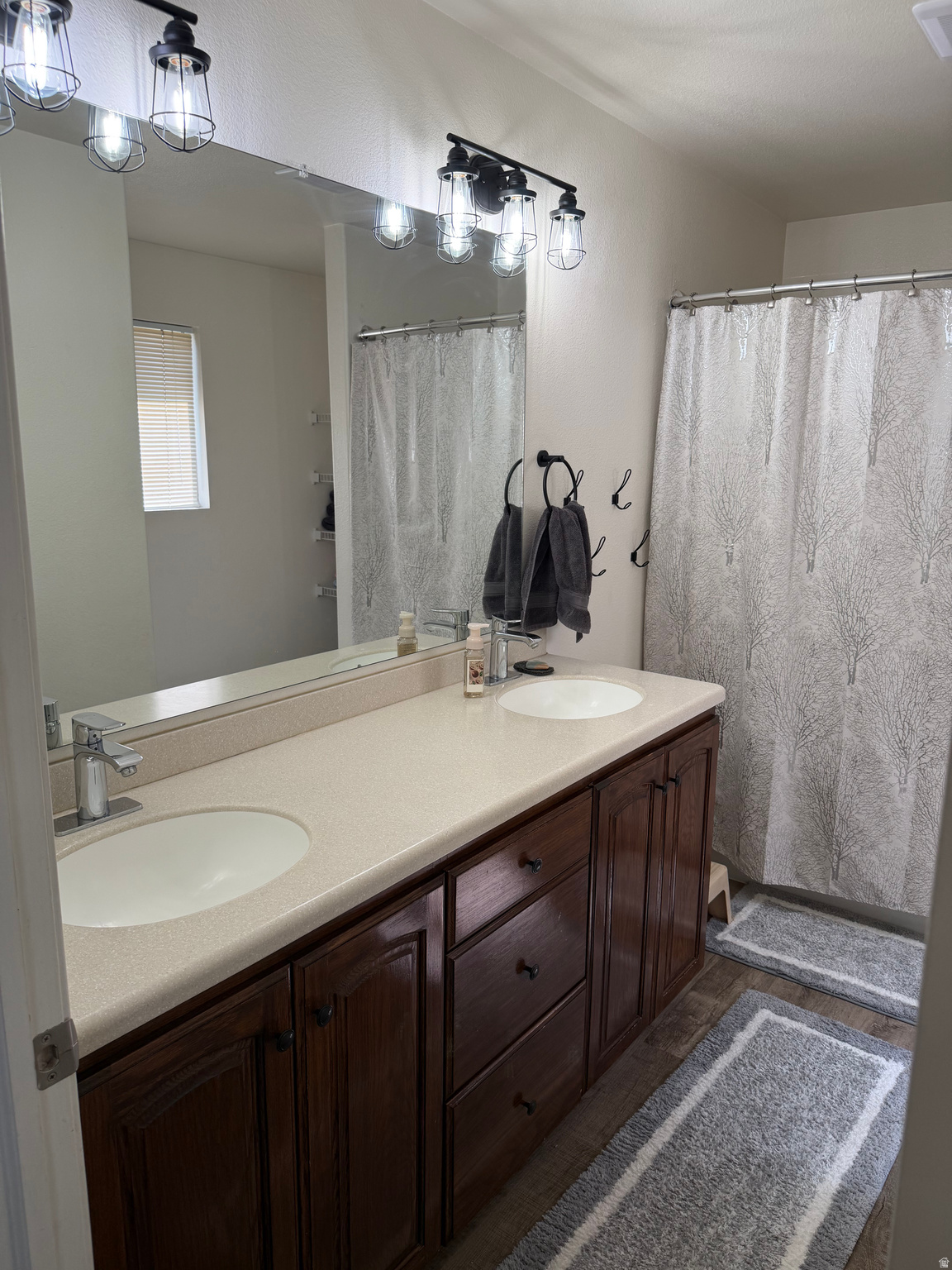 HAMILTON FARMS PHASE - Residential