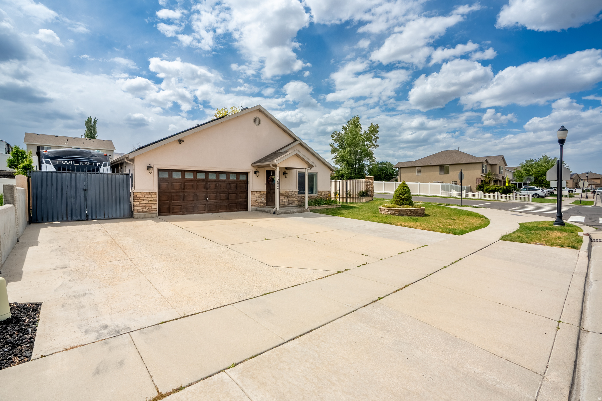 HAMILTON FARMS PHASE - Residential