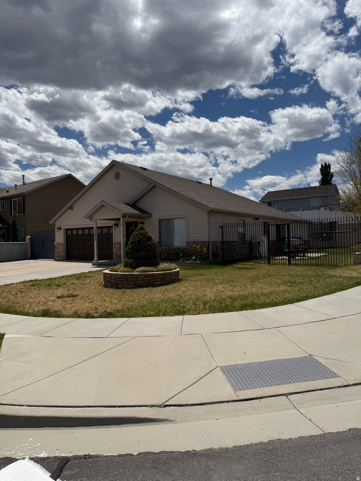 HAMILTON FARMS PHASE - Residential