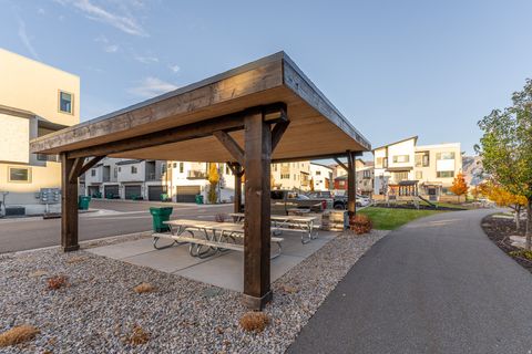 Tiny photo for 506 W 2200 N, Layton, UT 84041 (MLS # 2121974)