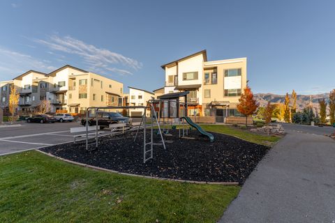 Tiny photo for 506 W 2200 N, Layton, UT 84041 (MLS # 2121974)