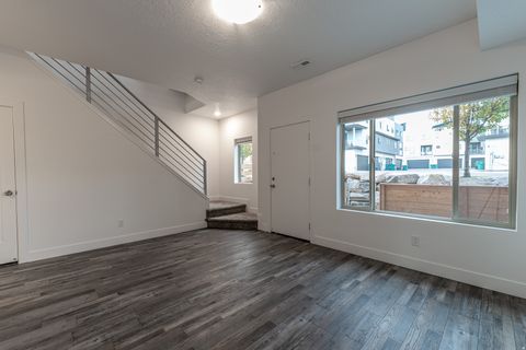 Tiny photo for 506 W 2200 N, Layton, UT 84041 (MLS # 2121974)