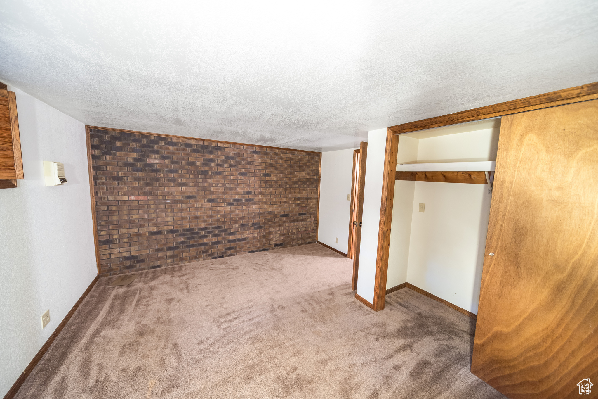 HILLCREST - Residential