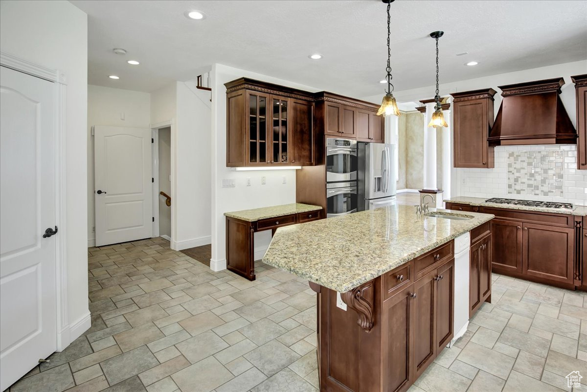 HIDDEN SHADOW ESTATES - Residential