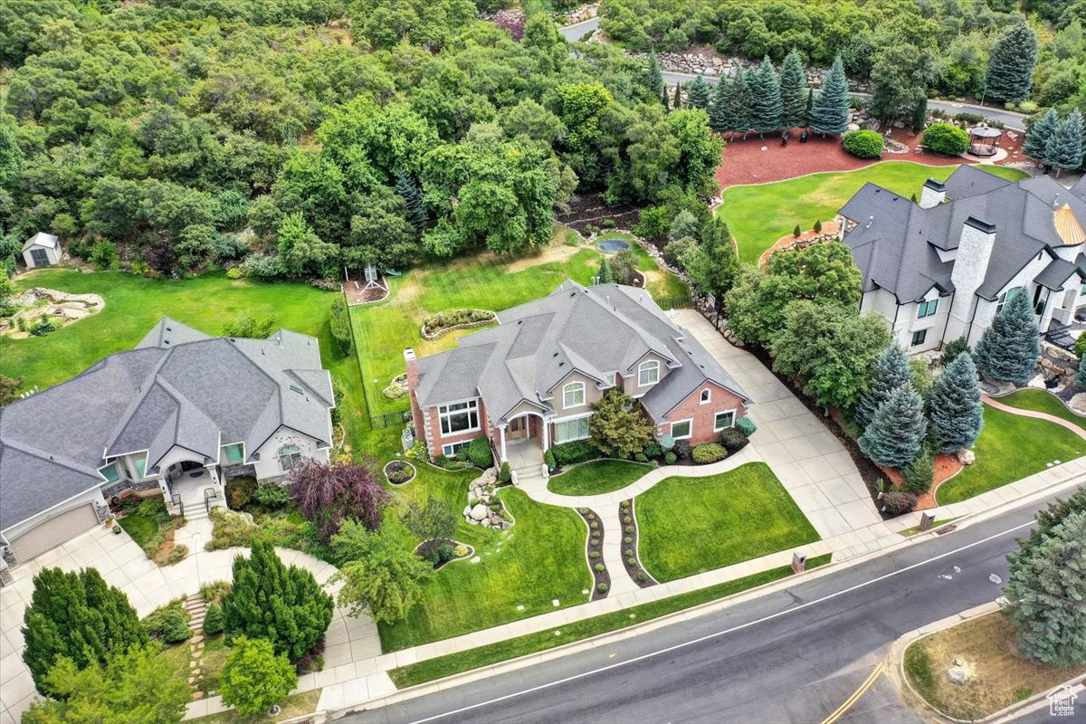 HIDDEN SHADOW ESTATES - Residential