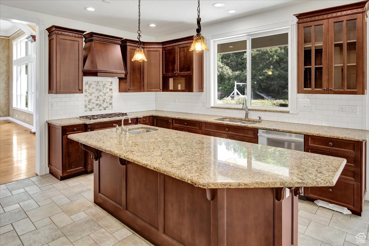 HIDDEN SHADOW ESTATES - Residential