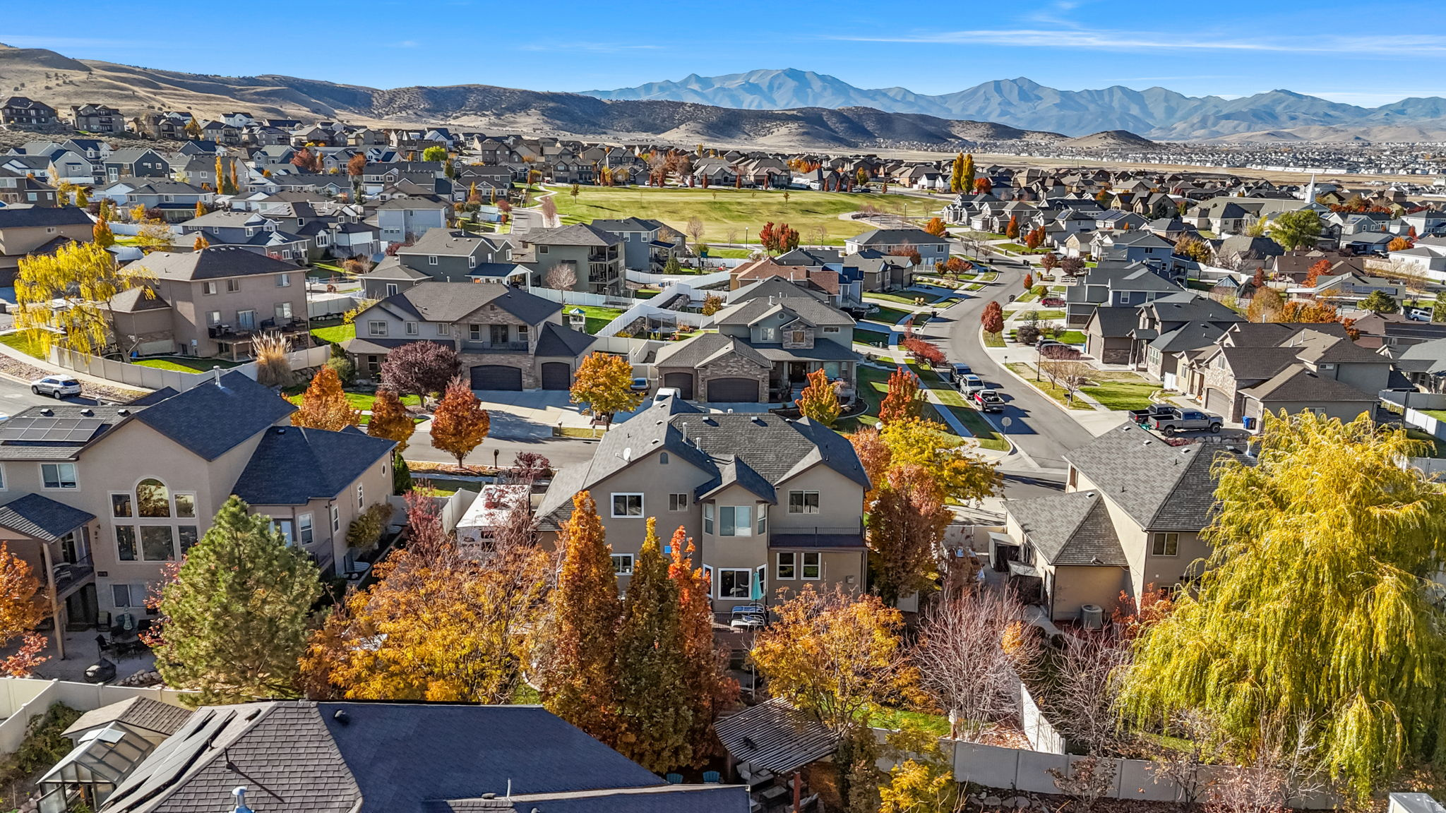 THE BENCHES - Residential