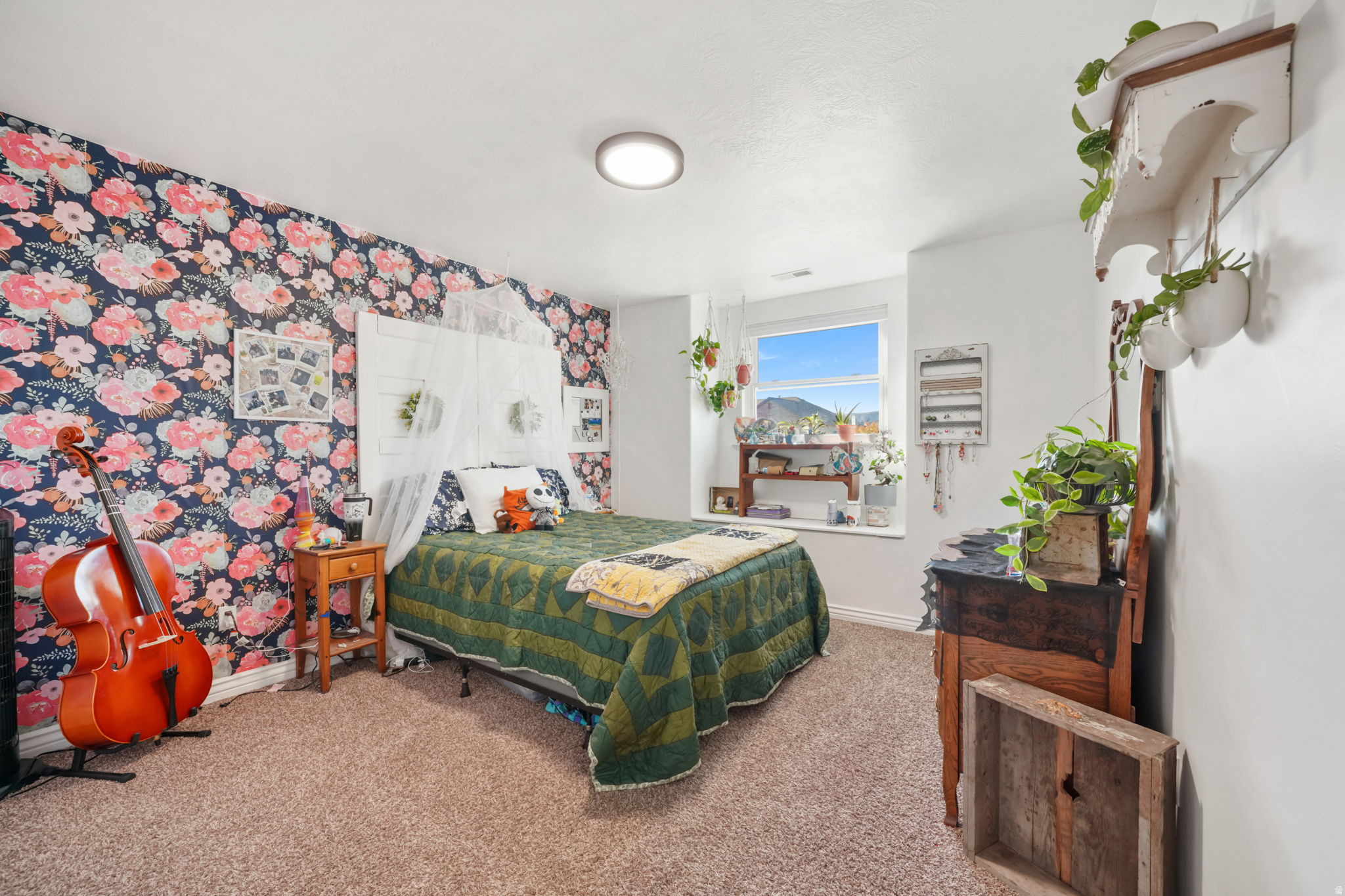 THE BENCHES - Residential