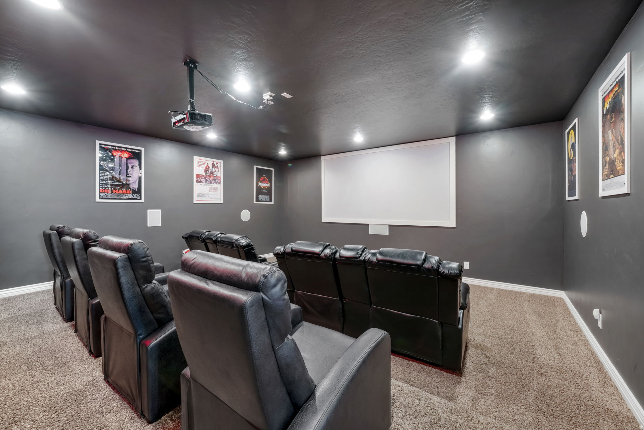 THE BENCHES - Residential