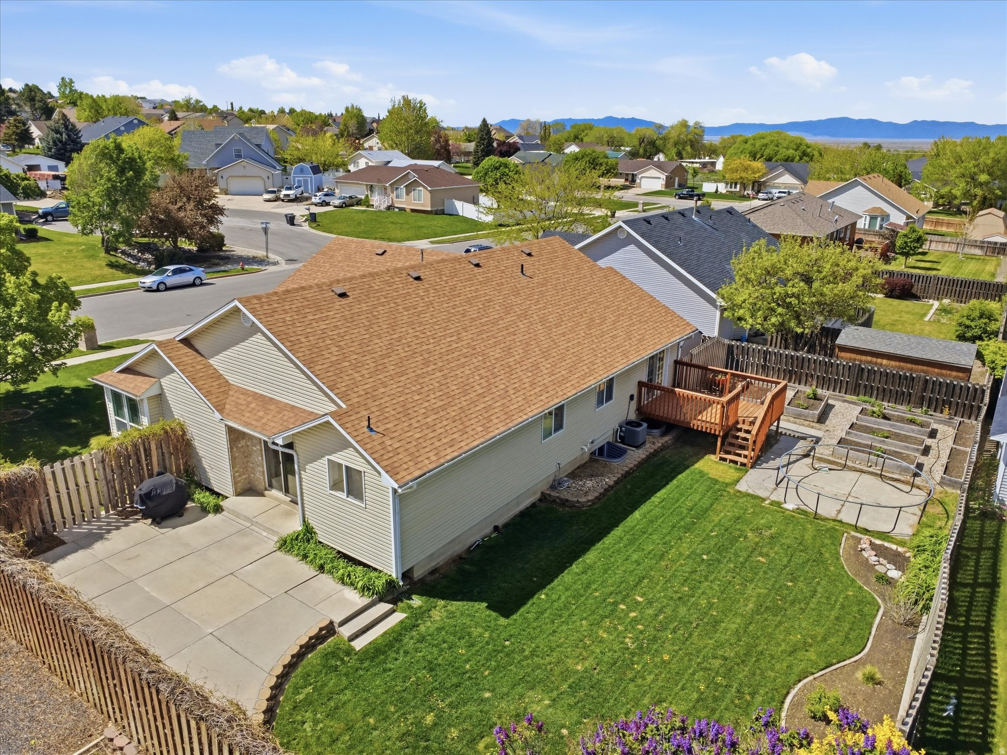 THREE MILE CREEK - Residential