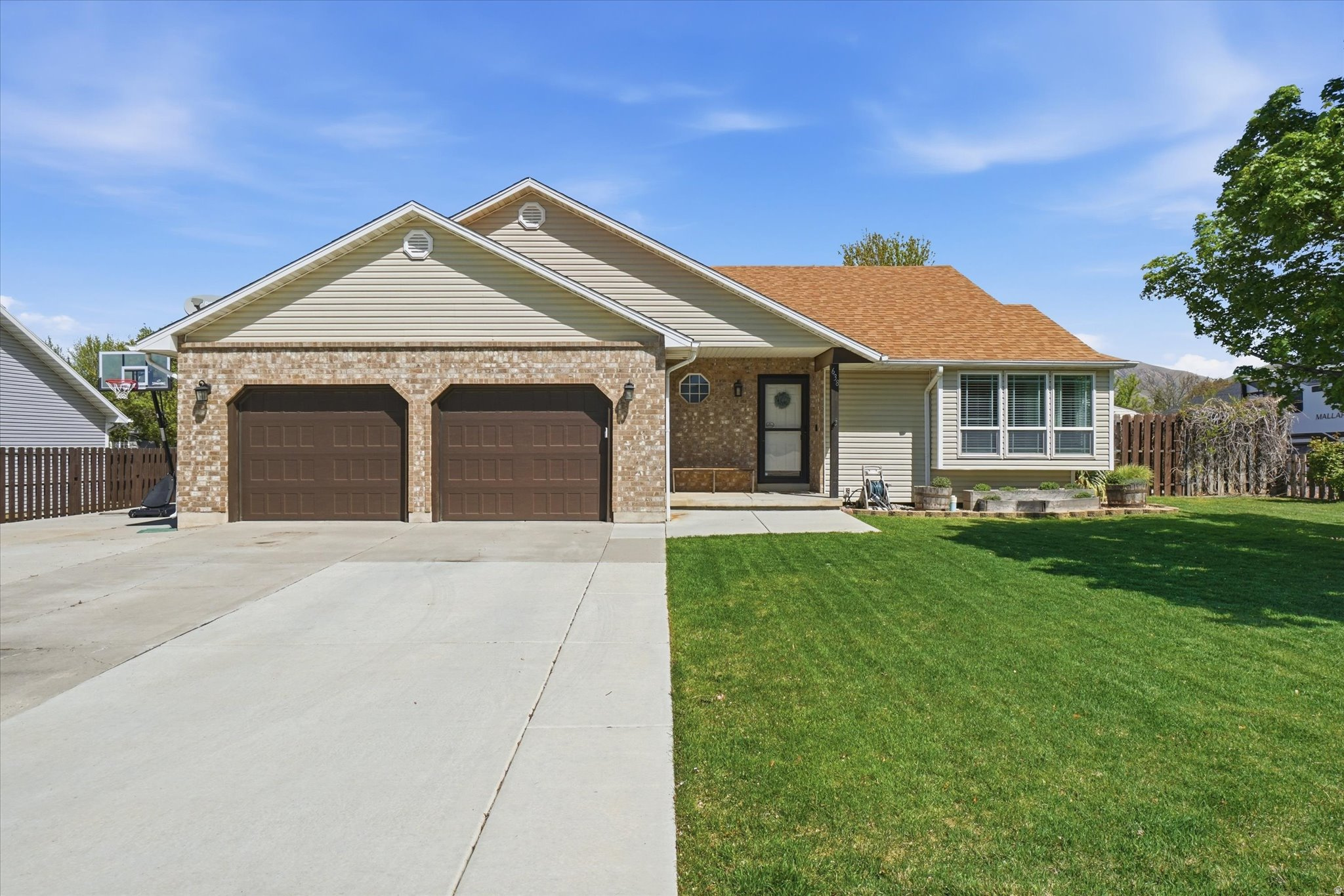 THREE MILE CREEK - Residential