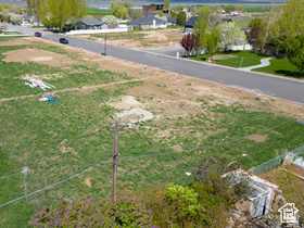 MAYLETT ESTATES - Land