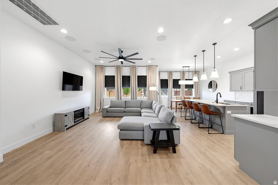 RIVERBEND AT SUNRISE VALLEY 3 AMD - Residential