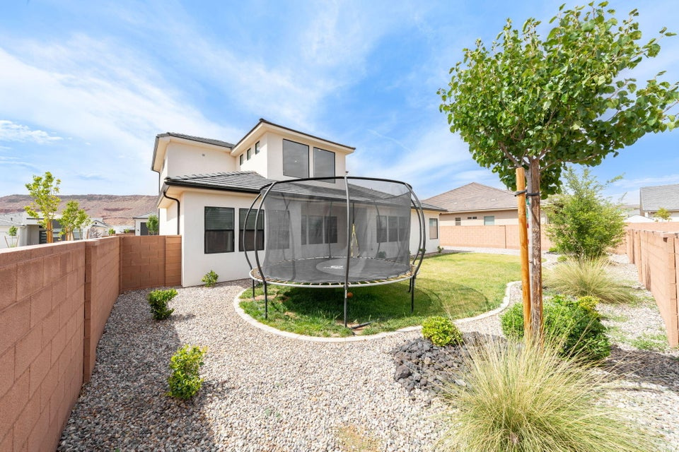 RIVERBEND AT SUNRISE VALLEY 3 AMD - Residential