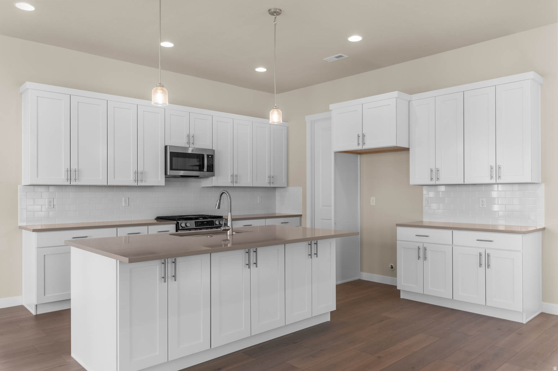 HOLBROOK E VILLAS 623 - Residential