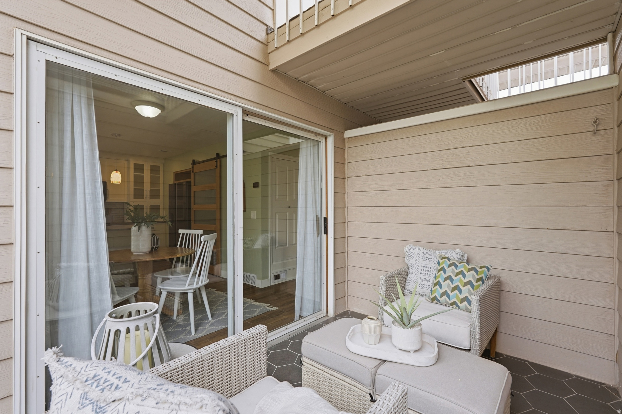 NEW ENGLAND CONDM - Residential