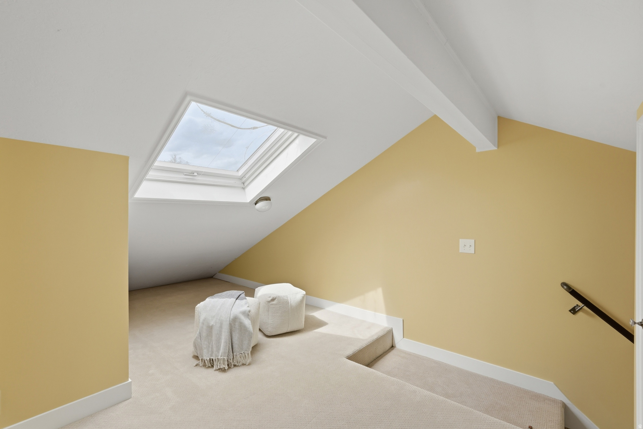 NEW ENGLAND CONDM - Residential