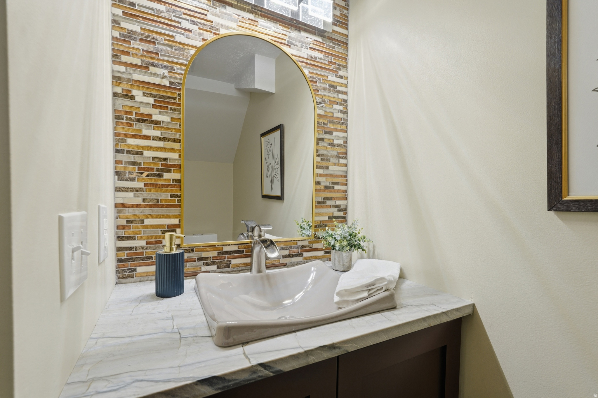 NEW ENGLAND CONDM - Residential