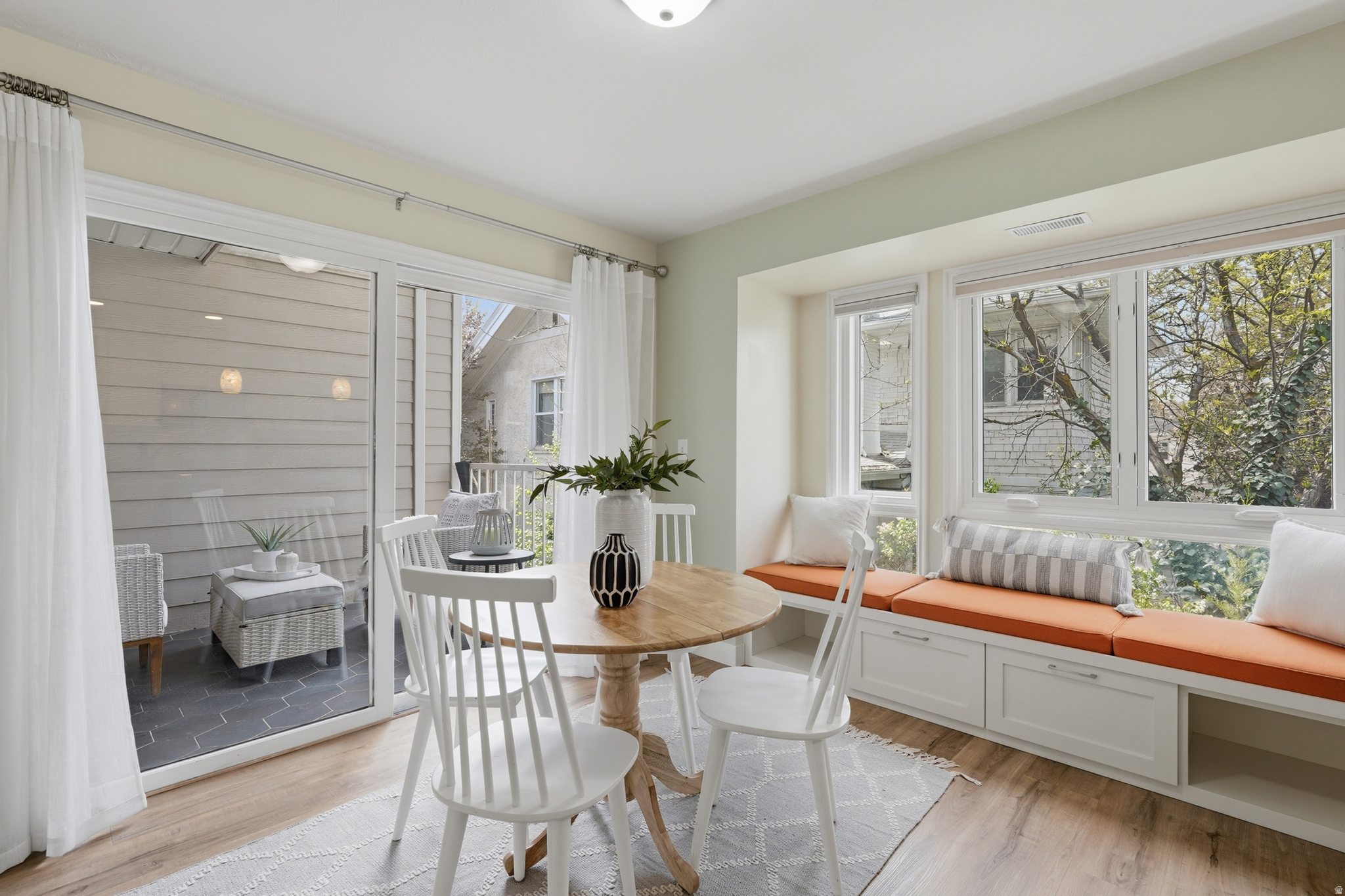 NEW ENGLAND CONDM - Residential