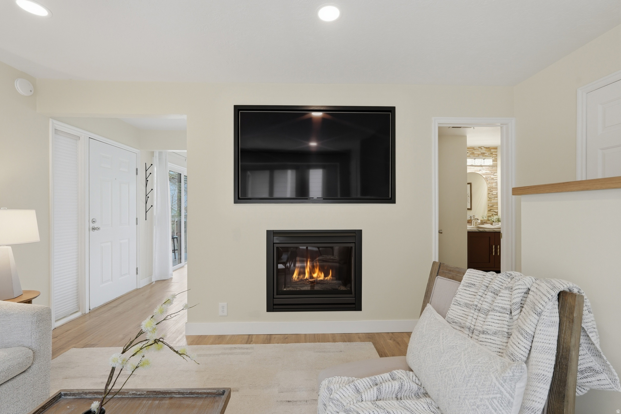 NEW ENGLAND CONDM - Residential