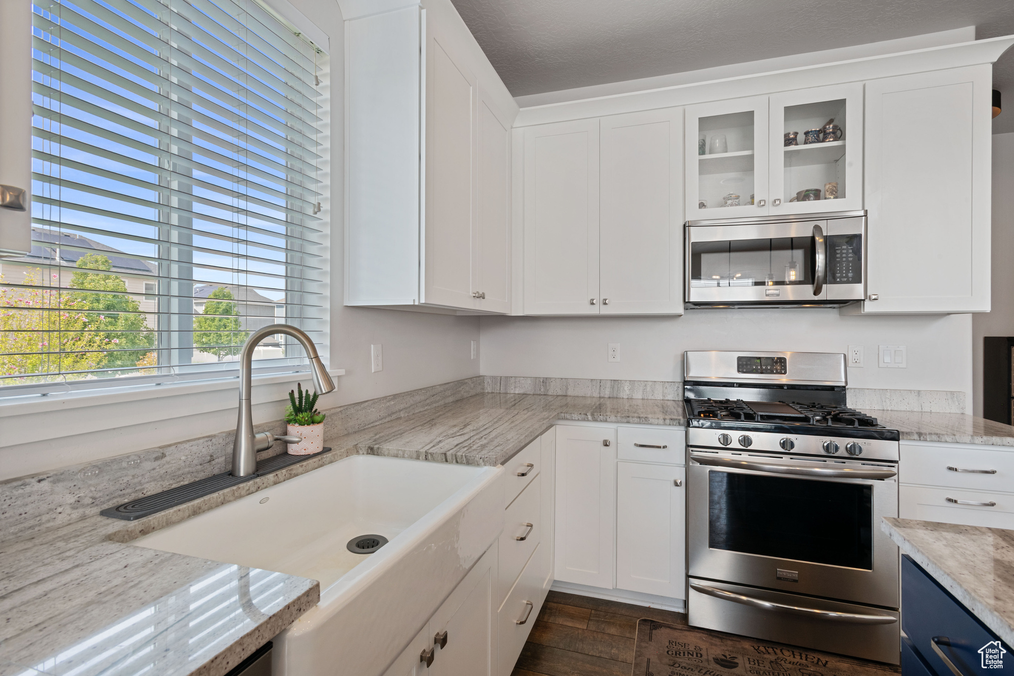 EAST RIVERWALK - Residential