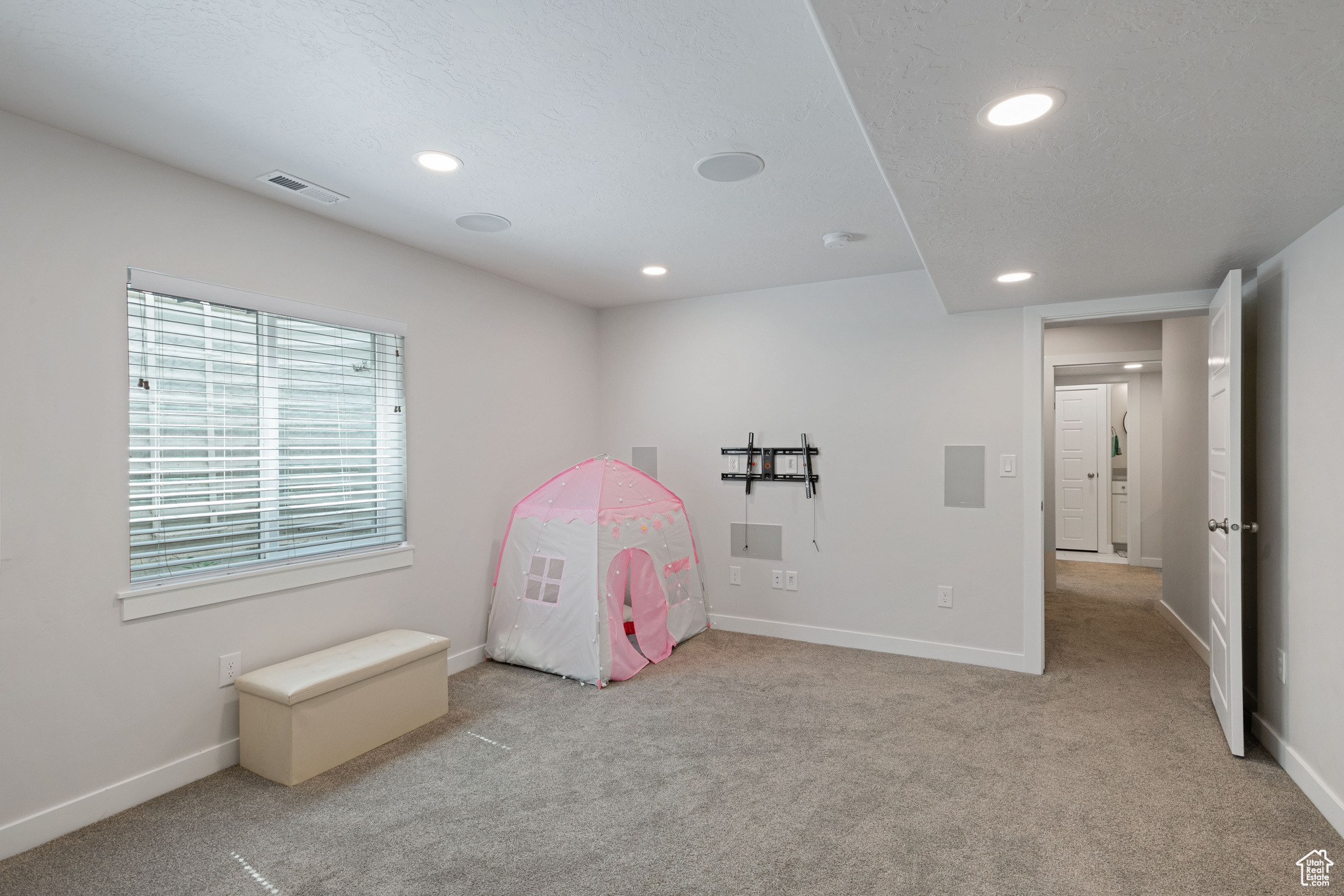 EAST RIVERWALK - Residential