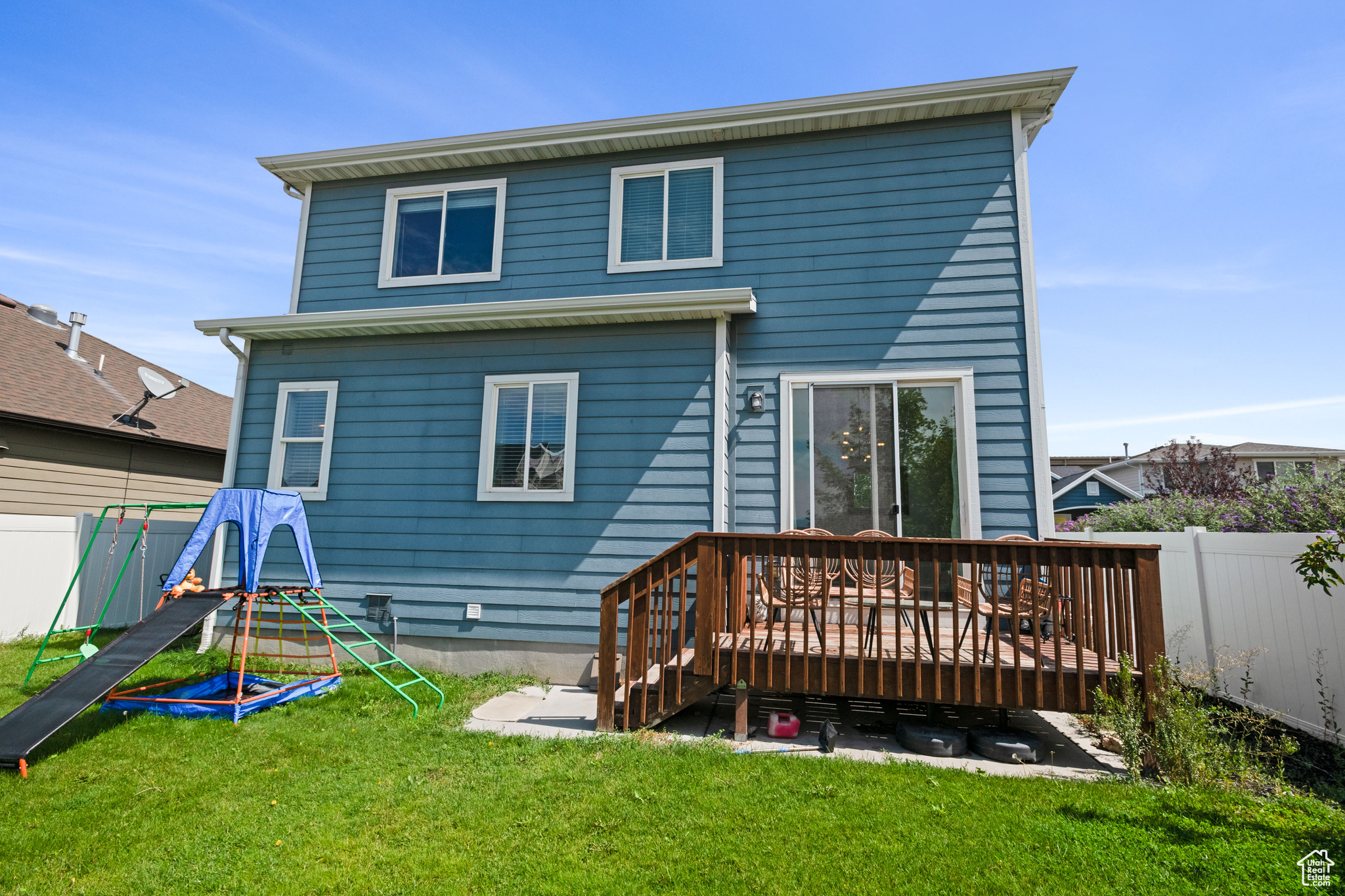EAST RIVERWALK - Residential