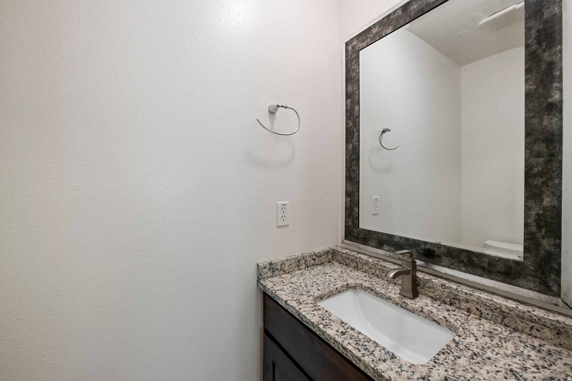 BONNIEBROOK ESTATES - Residential Income