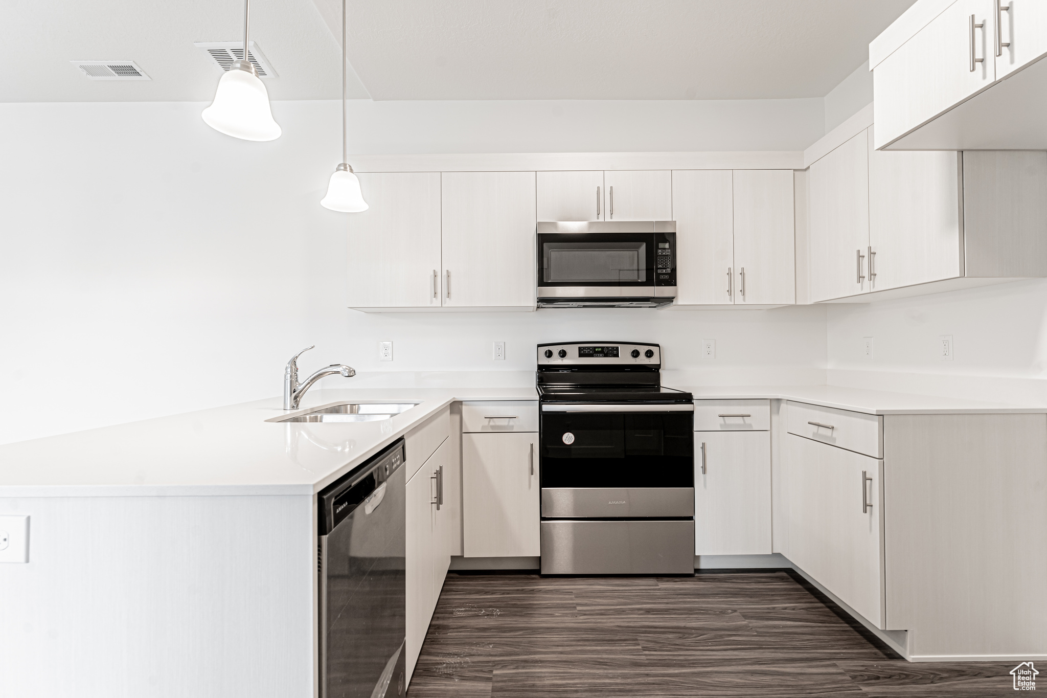 13688 S Hanley Ln #JJ303, Riverton, Utah image 6