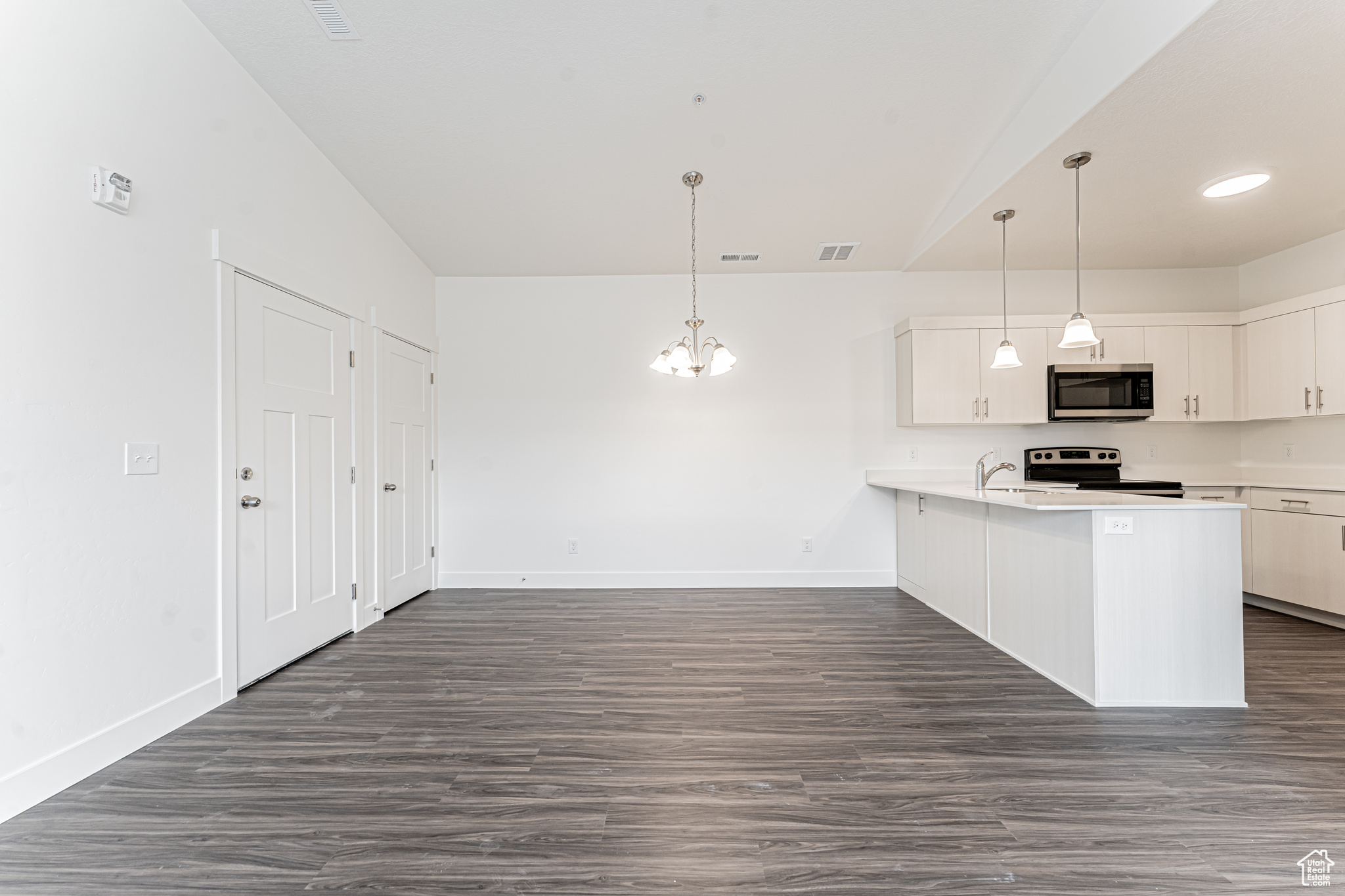 13688 S Hanley Ln #JJ303, Riverton, Utah image 3