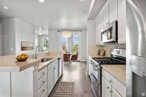 Tiny photo for 5371 W BOWSTRING WAY, South Jordan, UT 84009 (MLS # 2113337)