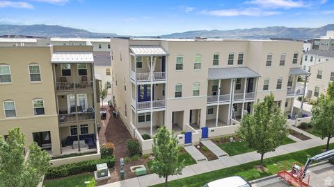 Tiny photo for 5371 W BOWSTRING WAY, South Jordan, UT 84009 (MLS # 2113337)