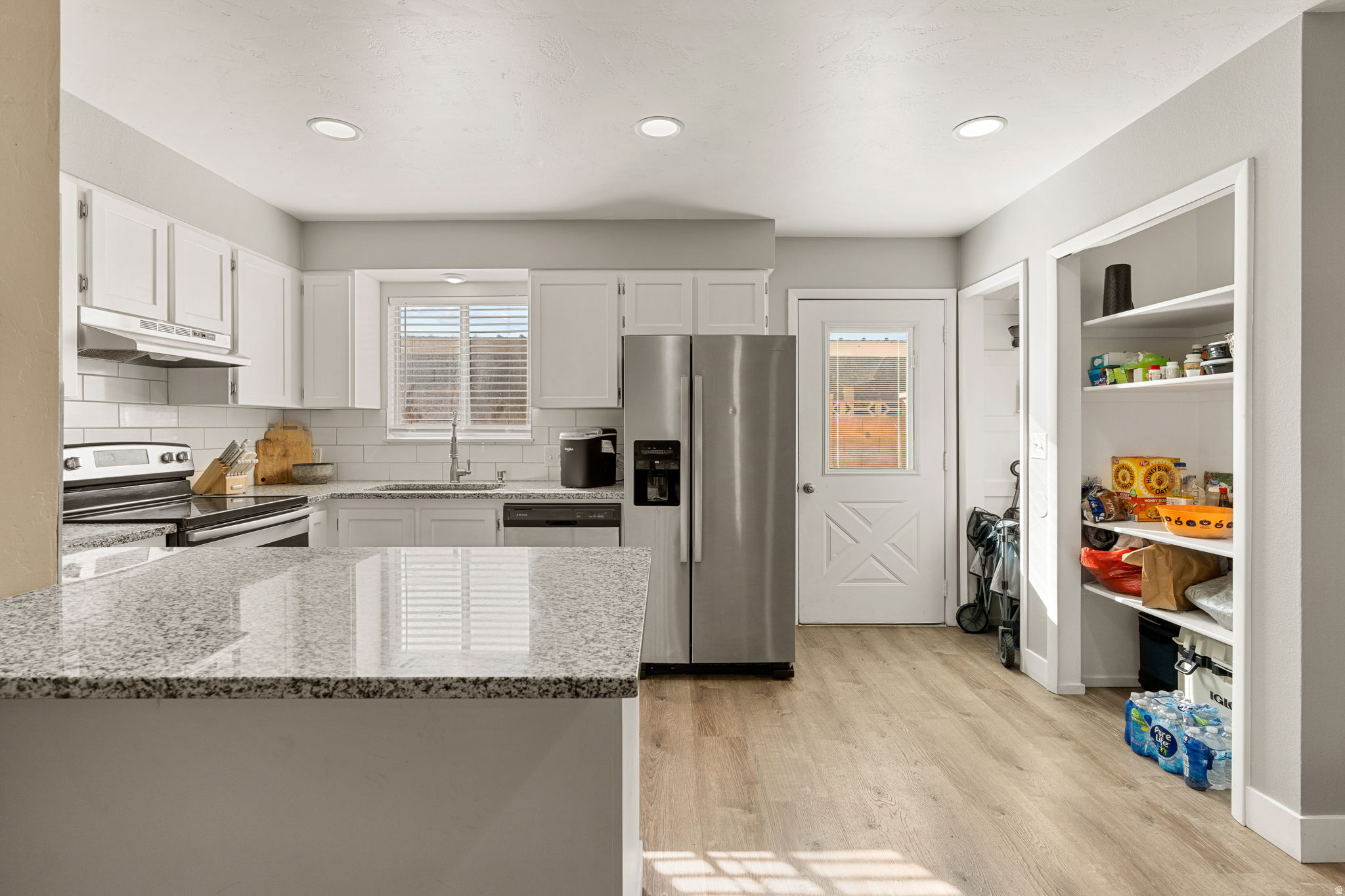 COLOR VIEW TH 1 - Residential