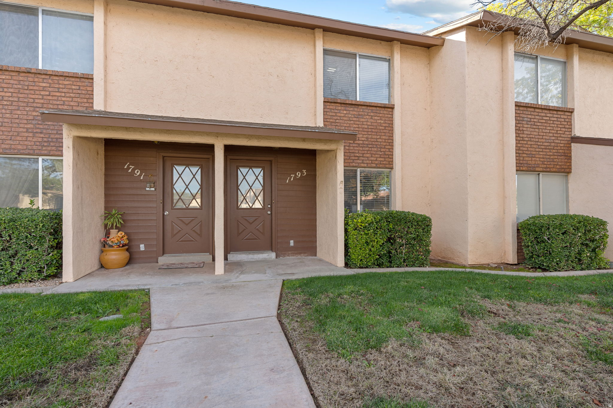 COLOR VIEW TH 1 - Residential