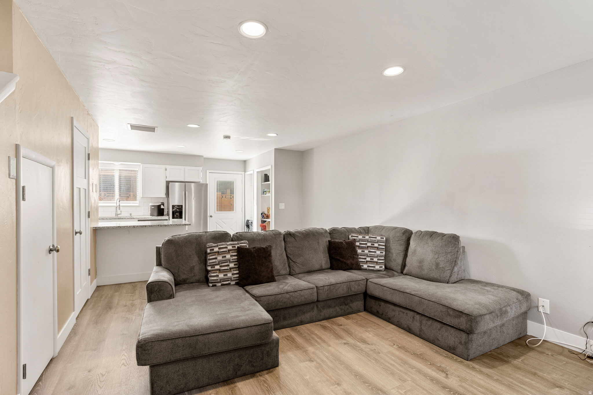 COLOR VIEW TH 1 - Residential